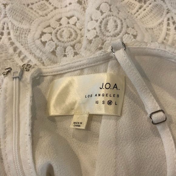J.O.A White Sleeveless Square Neck Crochet Lace Dress size Medium - Picture 13 of 15